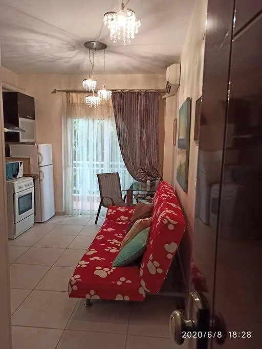 Seaside Flat 5M Away From Beach Pefkochori 0*,  Greece
